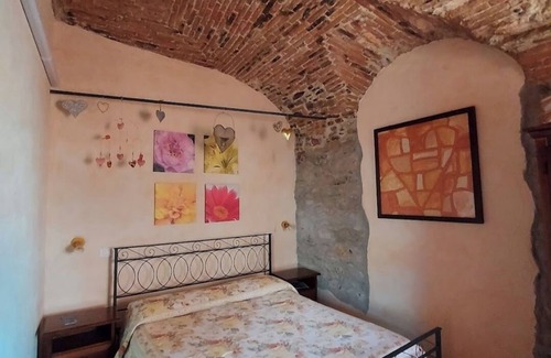 Bordighera House | The typical 18th century Ligurian tower terrace in the quaint village