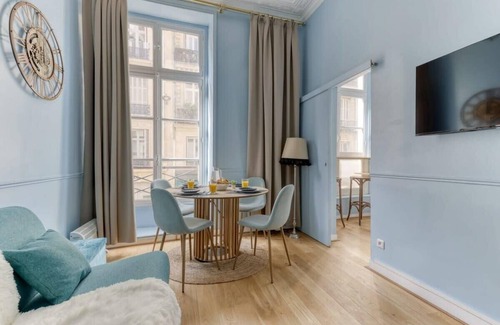 Vivienne Apartment | The Typical Parisian Flat - Louvre Royal - Paris 1