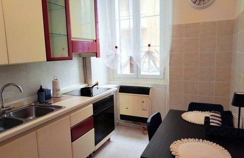 Barriera Vecchia-San Giacomo Apartment | The up hill and down dale escape