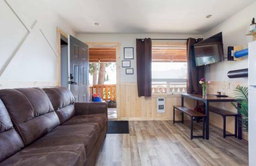 Creston Hotel | The Valley View Cabins and Event Center