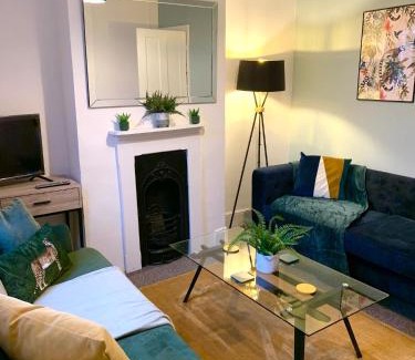 Colchester House | The Velveteen Townhouse
