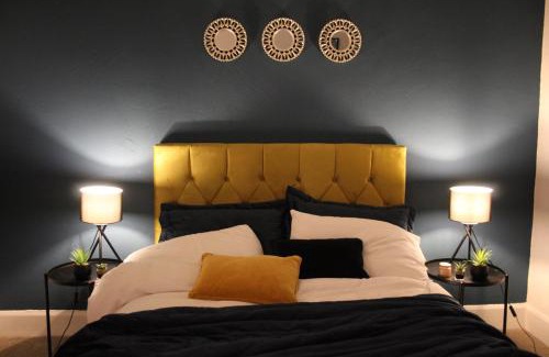 Colchester House | The Velveteen Townhouse