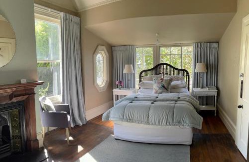 Oamaru Bed & Breakfast | The Vicarage Boutique Bed and Breakfast Oamaru