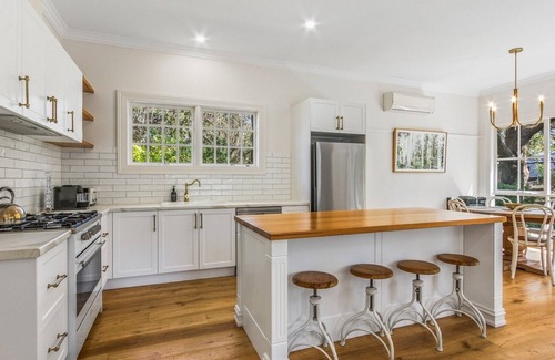 Metung House | The Victorian Grove - Metung