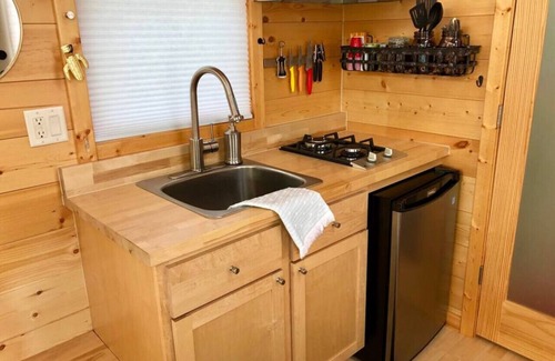 Northwest Orlando House | The View - Waterfront Tiny Home