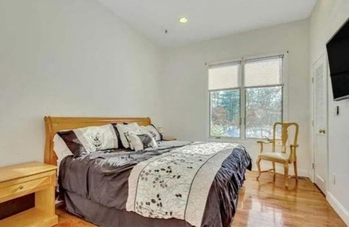 Hampton Bays Villa | The Villa at Hampton Bays.Hampton's Summer Escape Nightlife Pool Spa.