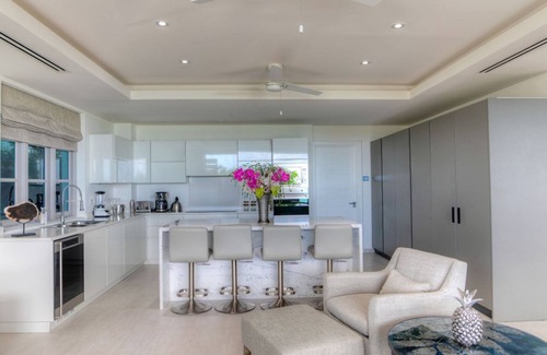 Old Trees Bay House | The Villa at The Saint James by Blue Sky Luxury