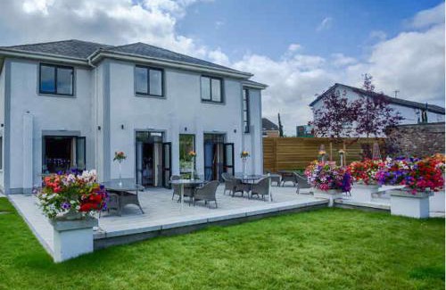 Bettystown Hotel | The Village Hotel, Bar and Restaurant
