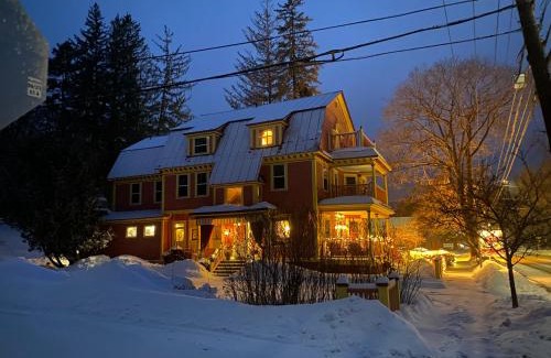 Woodstock Bed & Breakfast | The Village Inn of Woodstock