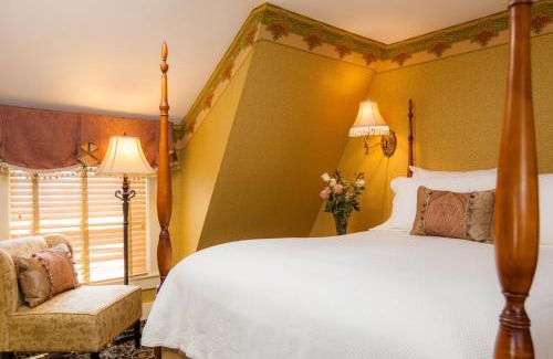 Woodstock Bed & Breakfast | The Village Inn of Woodstock
