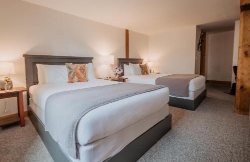 East Burke Hotel | The Village Inn
