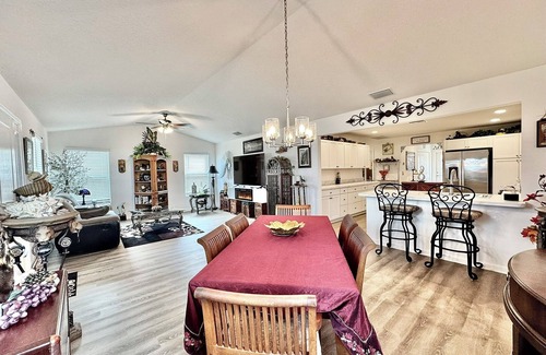 Sumter County House | The Villages 2/2 + Workout Room and Golf Cart in The Village of Moultrie Creek