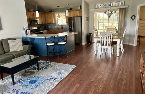 Lynnhaven House | * 🌴The Villages- Living Good Ranch Home - GOLF CART, Lake Sumter Landing 🌴 *