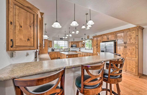 Fruitvale House | The Vineyard Country Farm Home at Grand Valley