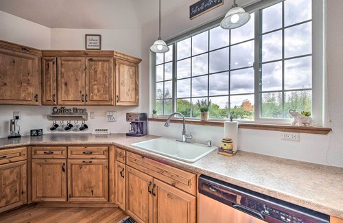 Fruitvale House | The Vineyard Country Farm Home at Grand Valley