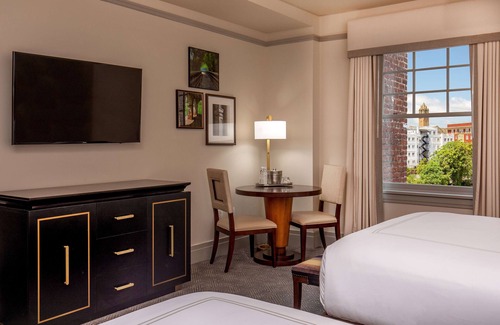 Central Business District Hotel | The Virginian Lynchburg Curio Collection