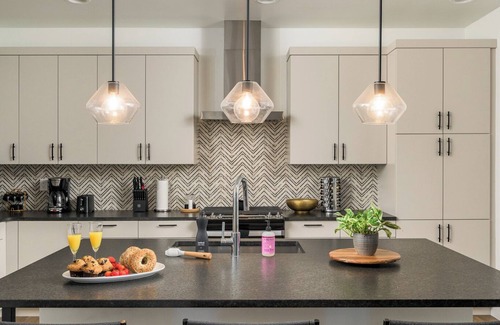 Berkley House | The Vista Haus Luxe Rooftop Near Denver & Red Rocks w/Mtn Views