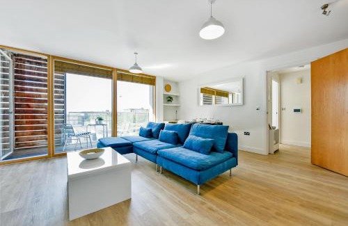 Central Milton Keynes Apartment | The Vizion serviced apartments from Pincott Properties - free parking, private balcony, and WiFi
