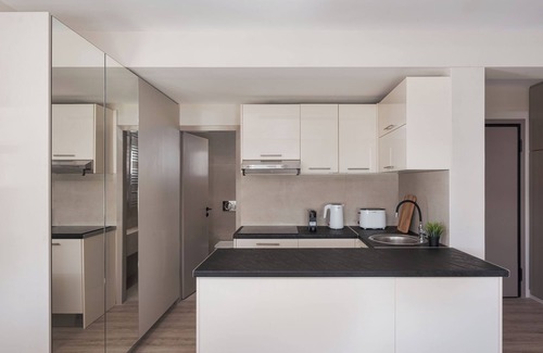Vouliagmeni Apartment | The Vouliagmeni Penthouse
