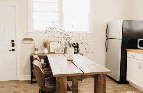Lexington Apartment | The Walton House #3, A beautifully furnished cottage in the heart of Lexington
