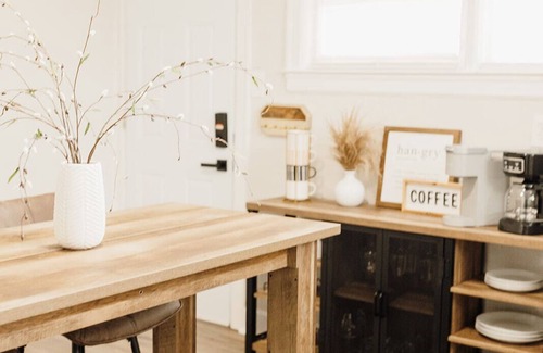 Lexington Apartment | The Walton House #3, A beautifully furnished cottage in the heart of Lexington