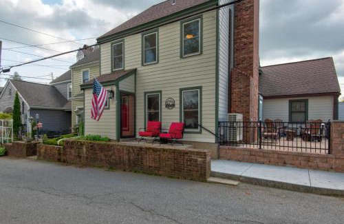 Blowing Rock House | The Wander Inn