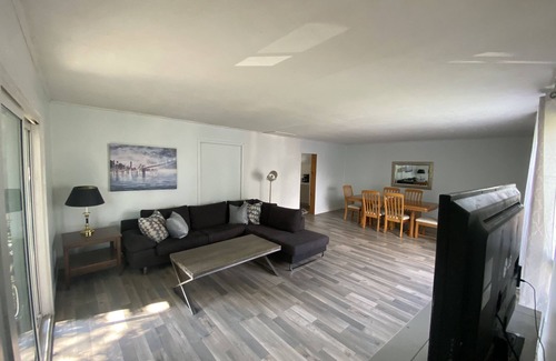 Napanee Apartment | The Water Street Inn Upper apt