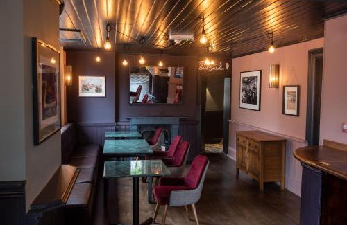 Island Gardens Hotel | The Waterman's Arms