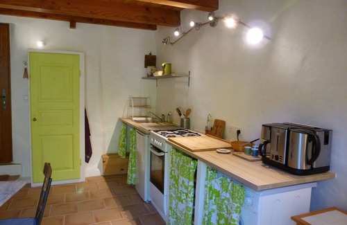 Mollans-sur-Ouveze Cottage | The wealth of nature in the heart of a village