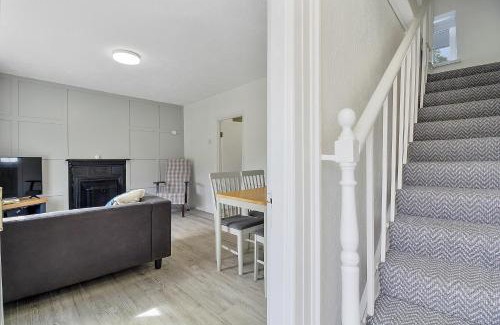 Muff House | The Wee House