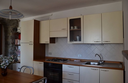 Bee Apartment | The well house