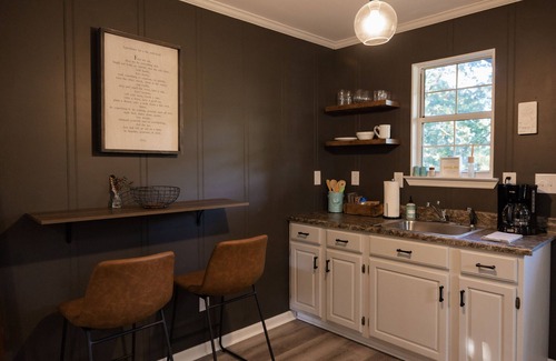 Benton House | The Well Tiny house - 5 mins to Ocoee and Hiwassee Rivers.