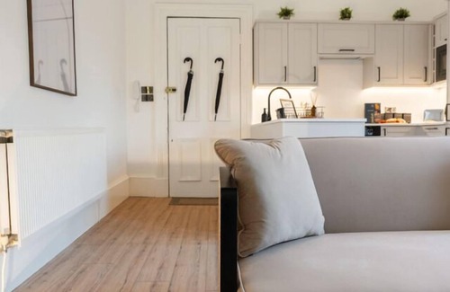 North West Apartment | The West End Retreat - 5* Apartment