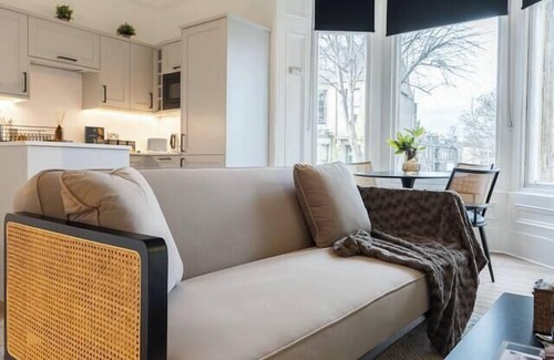 North West Apartment | The West End Retreat - 5* Apartment