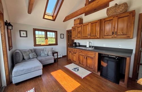 New Shoreham House | The West Way - Ocean View House with A/C & Cottage on 2 Acres
