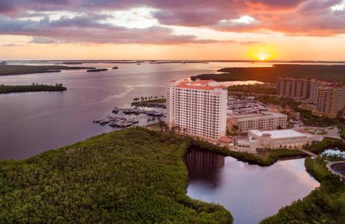 Pelican Resort | The Westin Cape Coral Resort at Marina Village