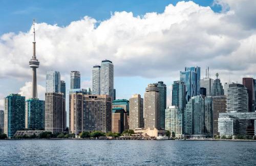 Central Waterfront Hotel | The Westin Harbour Castle, Toronto