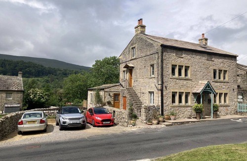 Buckden Apartment | The Wharfe - Cosy - Comfortable Retreat- Pet friendly