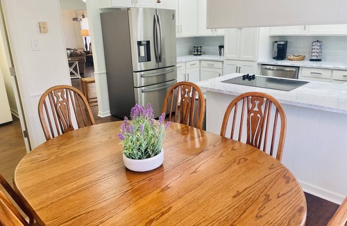 Flowood House | The Whipporwill House at the Rez!⛵️ Pet Friendly!