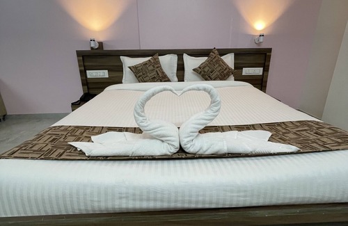 Pune Hotel | The White Castle
