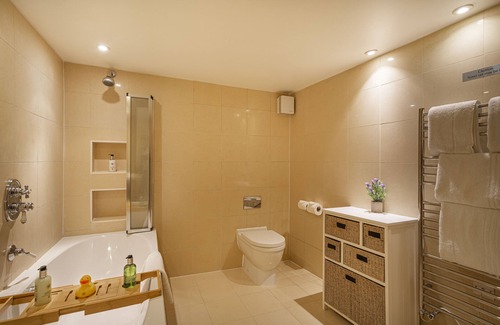 Romsey Hotel | The White Horse Hotel, Romsey, Hampshire