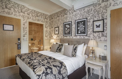 Romsey Hotel | The White Horse Hotel, Romsey, Hampshire