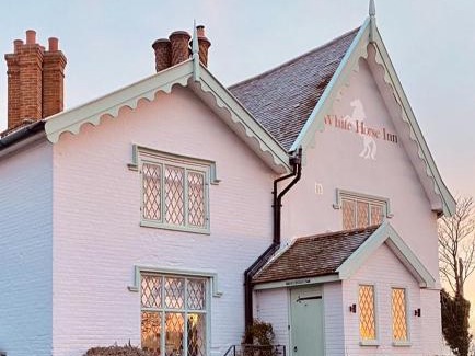 Stoke Ash House | The White Horse Inn