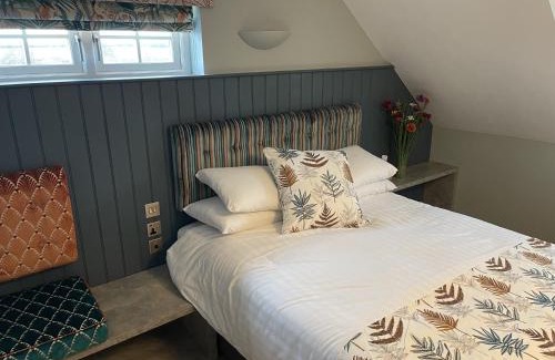 Stoke Ash House | The White Horse Inn