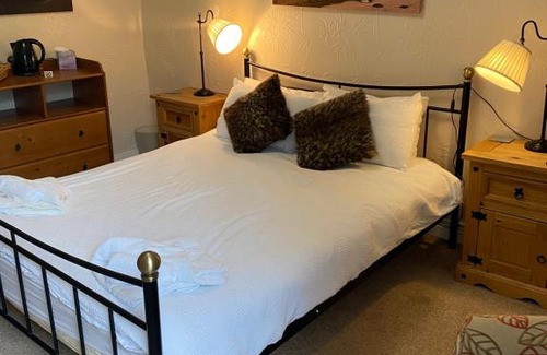 Hepworth Hotel | The White Horse Inn