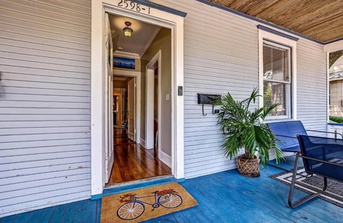 Riverside Apartment | The White Len