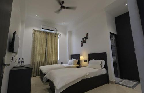 Gaya Hotel | The White Lotus