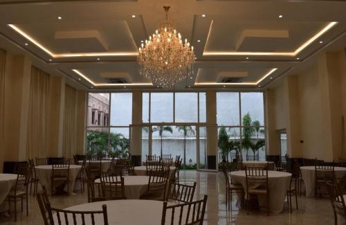 Gaya Hotel | The White Lotus