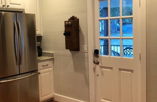 Warrenton Cottage | The White Magnolia Cottage