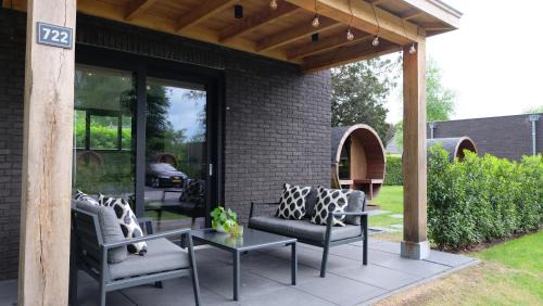 Voorthuizen House | The White Oak - Luxe 4 persoons bungalow met prive sauna